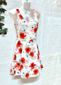 Size Extra Small H&amp;M Floral Skater Dress🎉Offer🎉