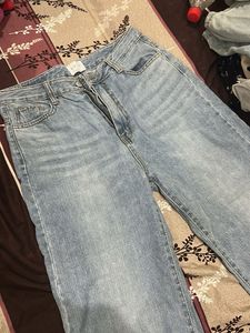 Wide Leg Jeans - Light Wash