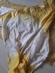 Yellow Embroidered Kurti Set🌻🌿