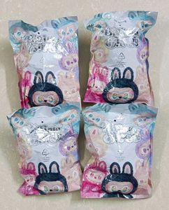 LABUBU DOLL(SEALED PIECE)