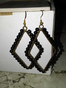 Black Purle Earings With Good Conditions