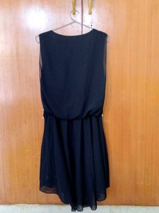 BLACK MIDI DRESS