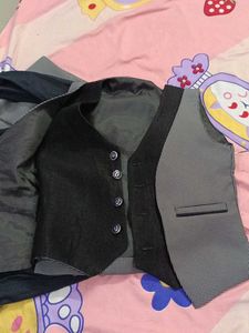 Boys&#39; Formal Vest &amp; Bow Tie Set