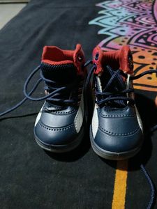 Baby&#39;s Light Up Shoes