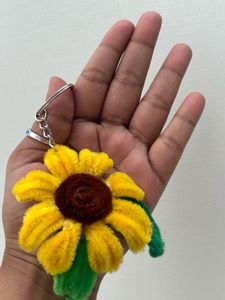 Sunflower 🌻 Pipe cleaner keychain