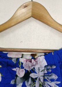 Trendy New L/M Floral Print Tie-Sleeve Top