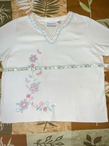 Womens White Floral T-shirt