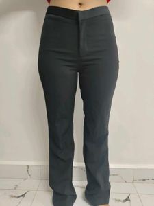 Viral sculpted trousers