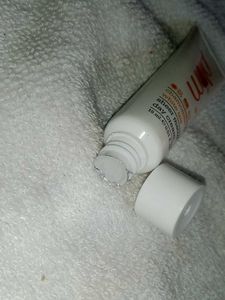 Plum Sheer Matte Day Cream