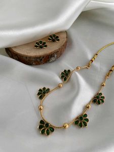 Green Flower Necklace