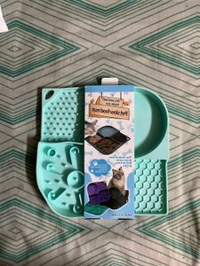 Pet Slow Feeder Bowl & Mat