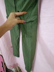 Olive Green Jogger With Side Pockets