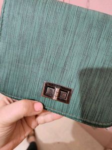 Ivy Green  Sling Bag