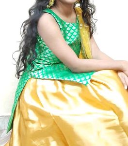 Sleeveless Ethnic kurta