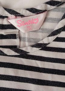 Black&amp;White Striped Top Girl