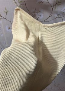 Butter Yellow Top