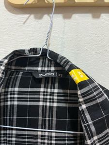 Zudio Black Crop Plaid Shirt