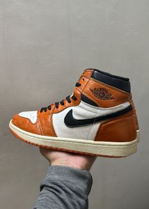 *100% AUTHENTIC* Air Jordan 1