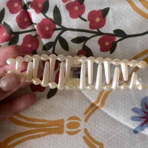 Pearl Bow Hair Claw