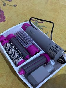 Premium hair protection with anti-static effect