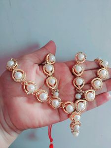 beautiful pearl set so pretty