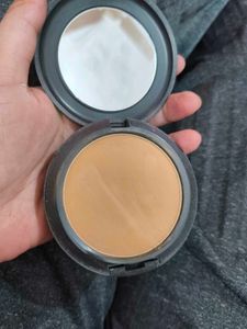 Brand New MAC Studiofix Compact NC 45
