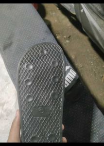 puma flip flop, size 7  , free delivery 🚚