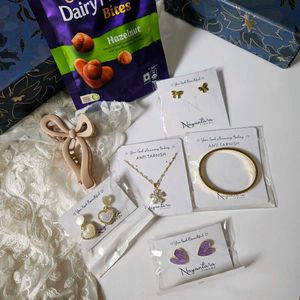 Luxe Gift Box 🎁 Hamper Fixed Price