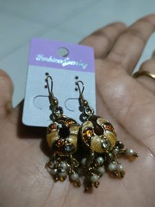 Earings