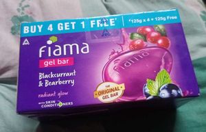 Fiama Gel Bar - Blackcurrant &amp; Bearberry