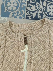 Beize Colour Half Sleeve Hand nit Sweater