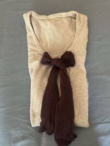 Cute Beige Knit Top with Bow