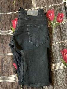 Mom Fit Stretchable Jeans
