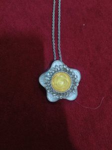 Flower Pendant Necklace