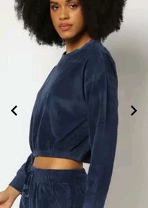 (XXL) New Cropped Sweatshirt From Yousta.