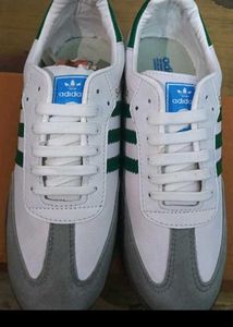 Stylish White &amp; Green Sneakers