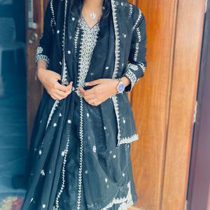 Elegant Black Embroidered Kurta Set