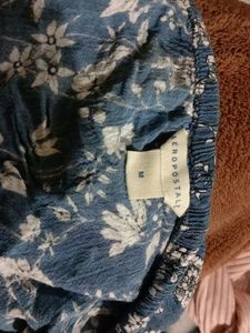 Floral Print Tie-Front Crop Top