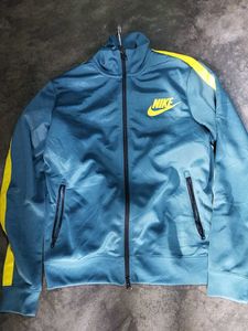 Nike Jacket - Stylish &amp; Comfortable