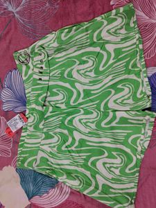 Stylish Green Swirl Print Skorts with Belt