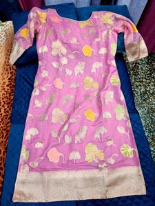 Pink Floral Banarasi Kurta With Bottom