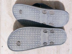 Used Slippers For Women Daily Wear Size 6