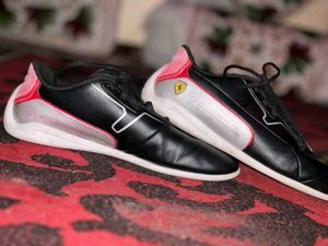 Original Puma Ferrari Sneakers