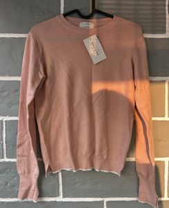 Elegant Pink Knit Sweater