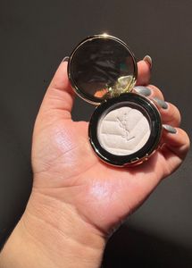 YSL YVES SAINT  Highlighter :-69 Lavenderlust