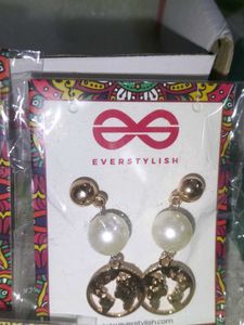 Everstylish Earring Set
