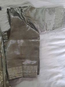 pure banarasi silk Green with rich Pallu