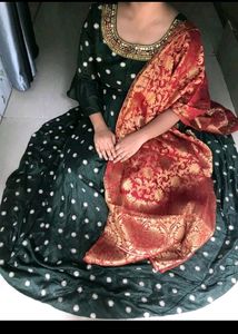 Mehndi Crop Top
