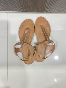 2 Flats Sandal