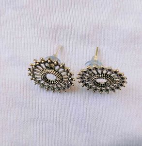 earring stud